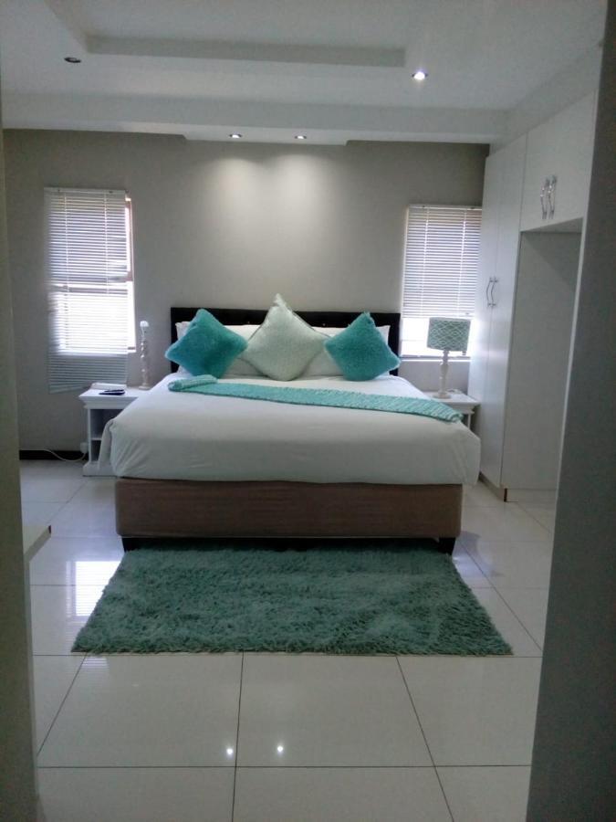 Shoes Guest House 2 Umtata Exteriér fotografie